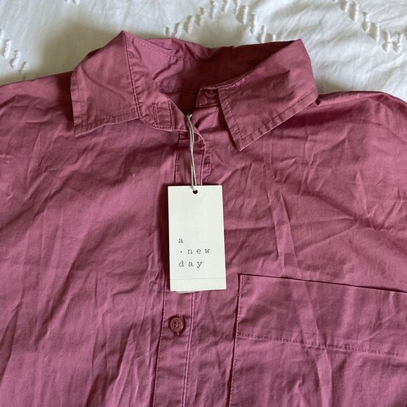 ✨5 for $15✨ A New Day Pink Button Down - Picture 2 of 5
